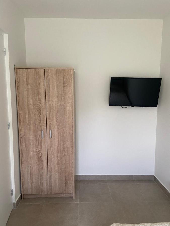 M & F House Villa Oropos Luaran gambar