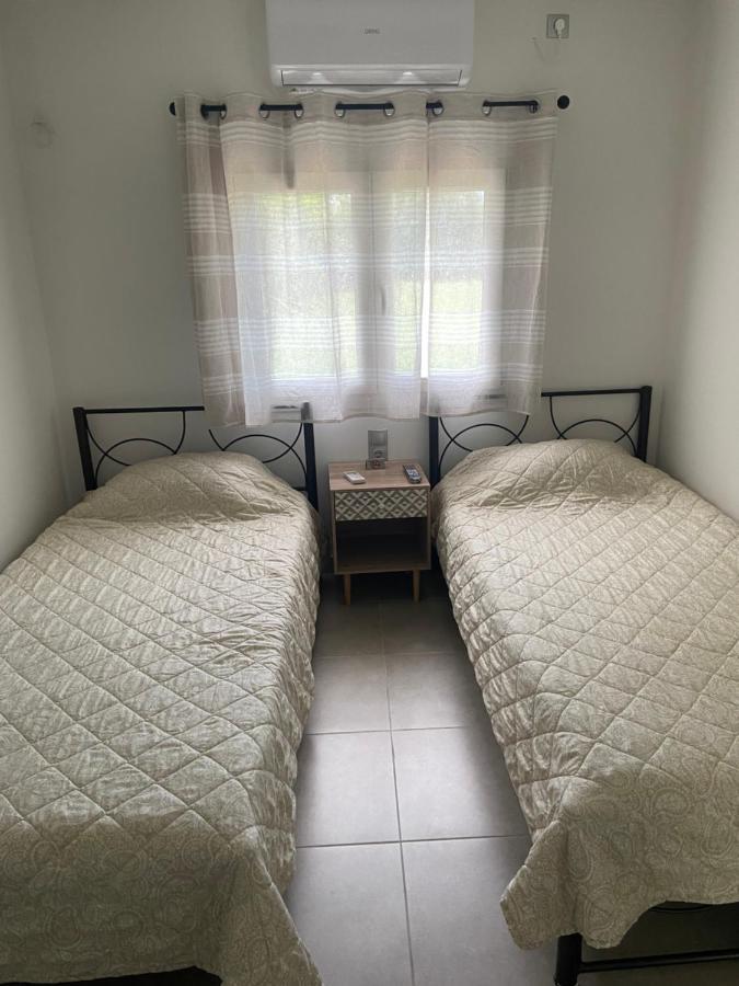 M & F House Villa Oropos Luaran gambar